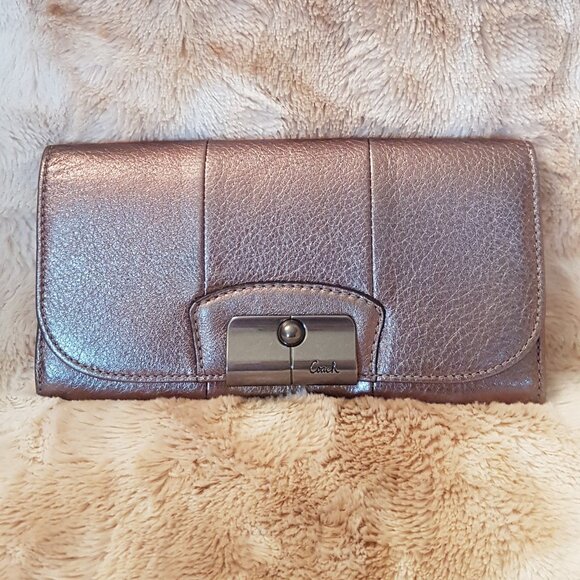 AUTHENTIC COACH COLLECTION NOW ON POSHMARK! NEW $278 Coach Kristin Wallet - Picture 1 of 7